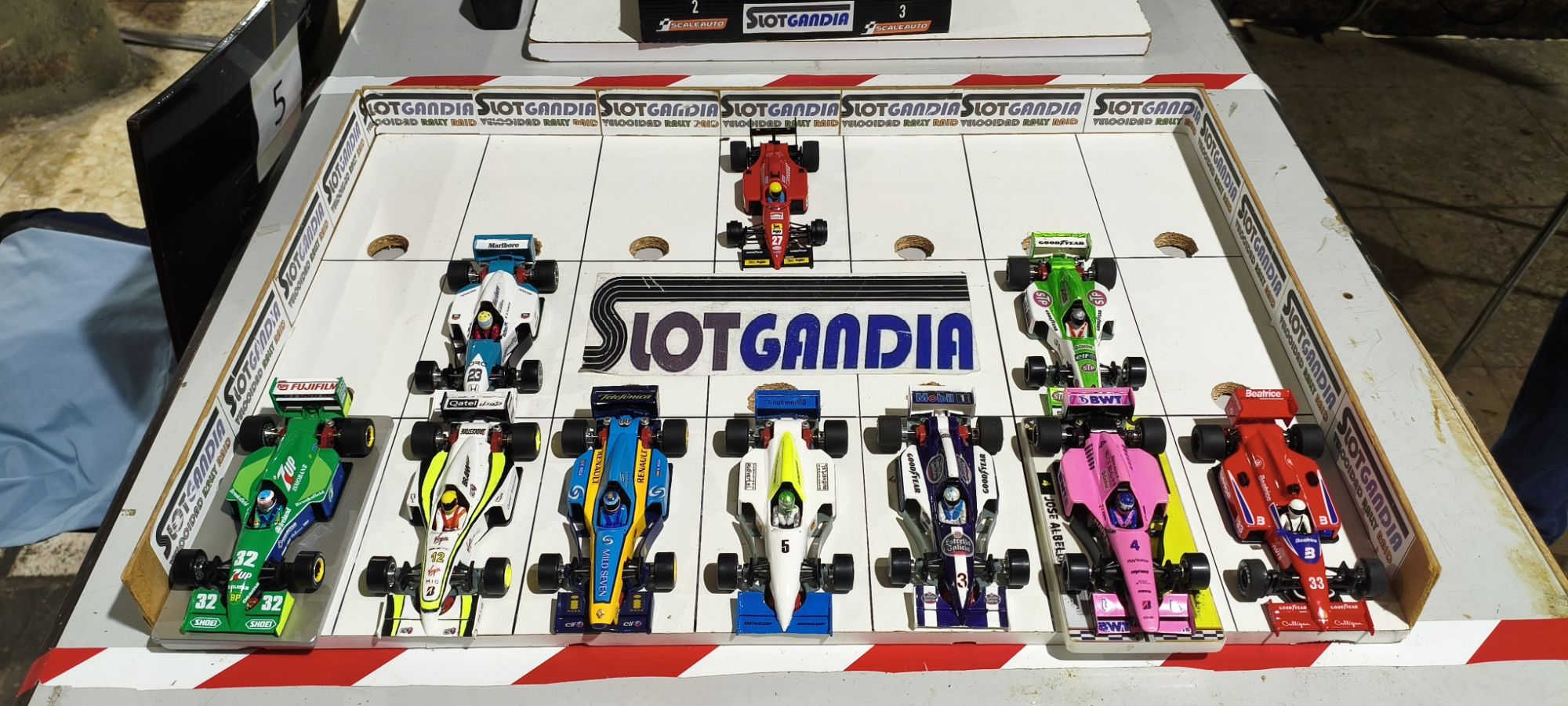 ¡Gas a Fondo y Barriga Llena! Noche de Slot y Bocatas Épicos en Slot Gandia 😋🏎️